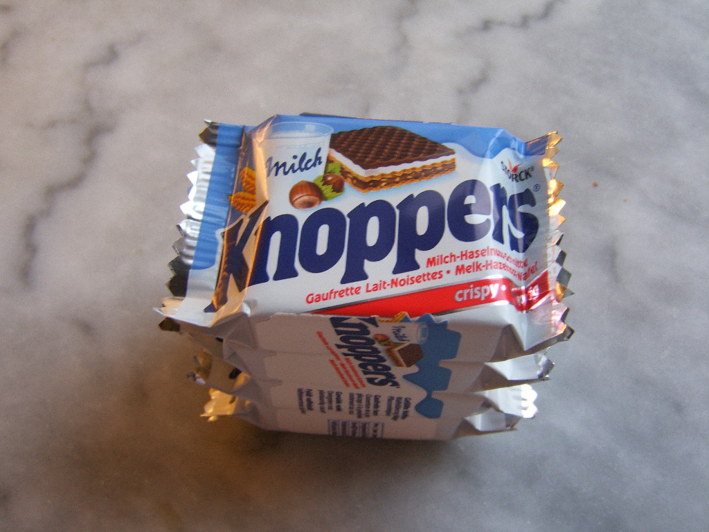 Knoppers, gaufrette laitnoisettes Aldi (100g) > Calories 528 kCal